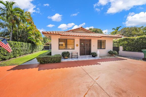 2540 SW 11th St, Miami FL 33135