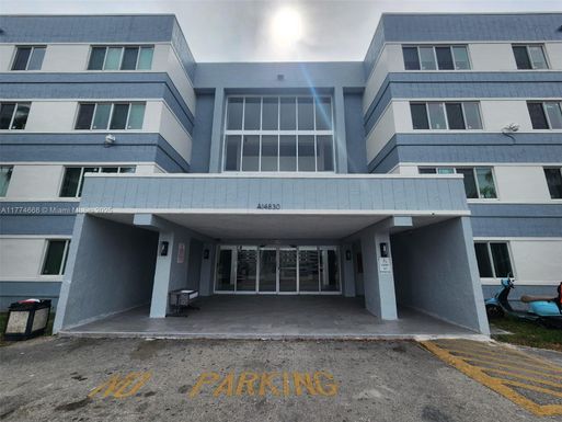 14830 Naranja Lakes Blvd, Homestead FL 33032