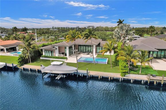 1651 Diplomat Pkwy, Hallandale Beach FL 33009