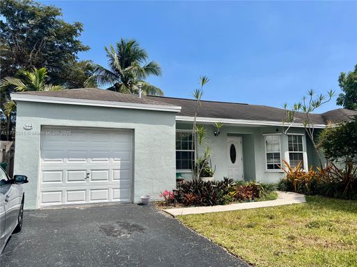 12518 SW 144th Ter, Miami FL 33186