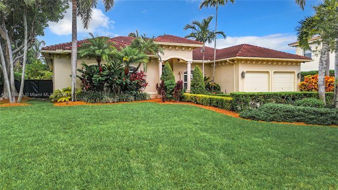 16541 SW 84 CT, Palmetto Bay FL 33157