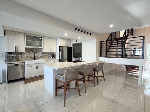 1490 NW 113th Way, Pembroke Pines FL 33026