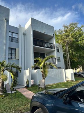 10825 SW 112th Ave # 218, Miami FL 33176