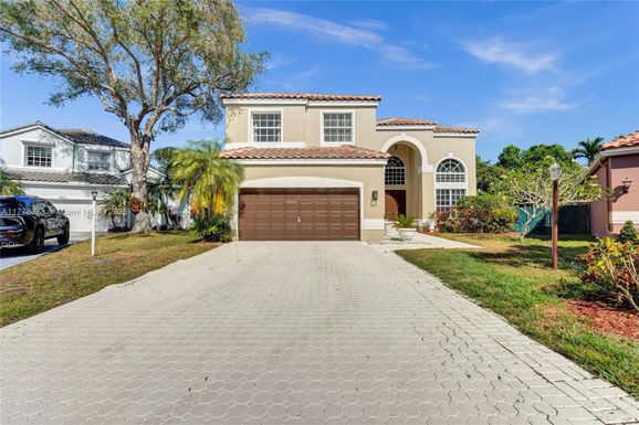 8064 NW 66th Way, Parkland FL 33067