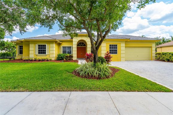 4148 SW 130th Ave, Davie FL 33330