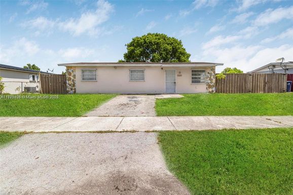 15115 SW 304th Ter, Homestead FL 33033