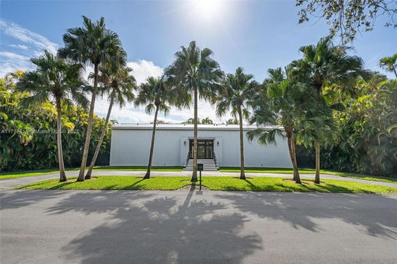 8530 SW 121st St, Miami FL 33156