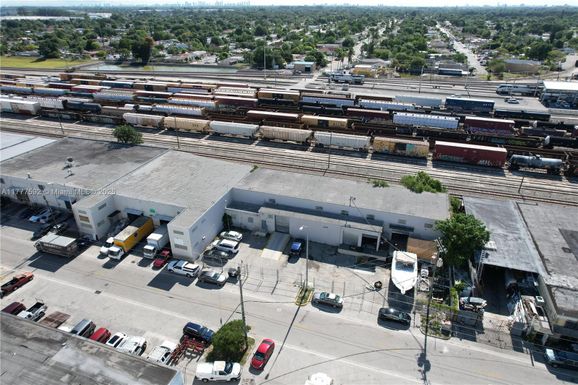 4401 E 11th Ave # 4401, Hialeah FL 33013