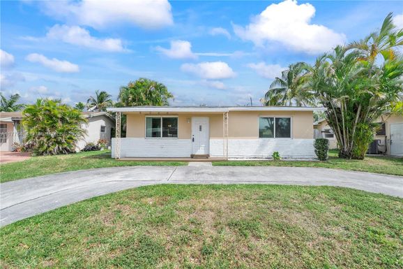 8391 NW 27th Pl, Sunrise FL 33322
