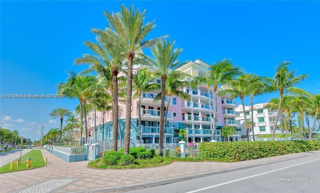 2051 SE 3rd St, Deerfield Beach FL 33441