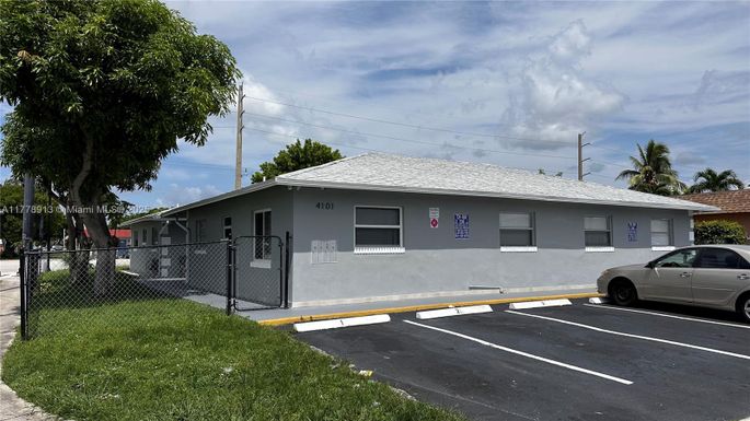 4101 NW 30th Ter, Lauderdale Lakes FL 33309