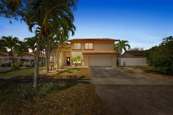6345 NW 201st Ln, Hialeah FL 33015