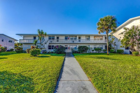 174 Coventry H # 174, West Palm Beach FL 33417