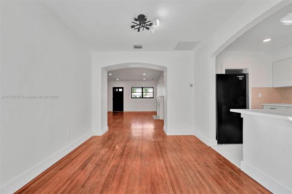 9173 Byron Ave, Surfside FL 33154