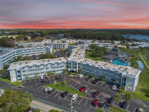 2223 Park Ln # 112, Hollywood FL 33021