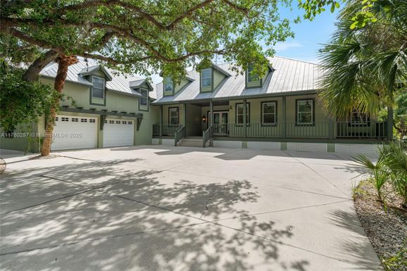 20732 Charing Cross Circle, Estero FL 33928