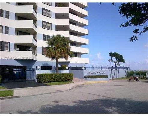 555 NE 30th St # 601, Miami FL 33137