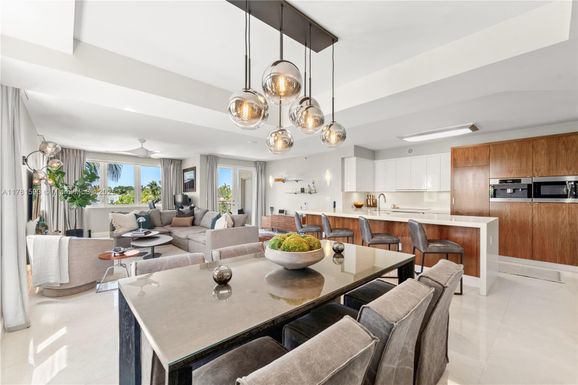 217 Hendricks Isle # 401, Fort Lauderdale FL 33301