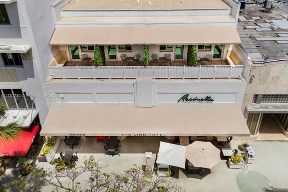 533 Lincoln Rd, Miami Beach FL 33139