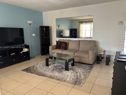 1355 NE 167th St # 307, Miami FL 33162