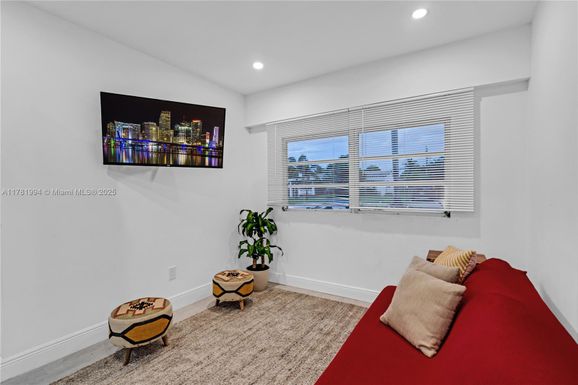 1165 SW 4th Ter # 1, Pompano Beach FL 33060