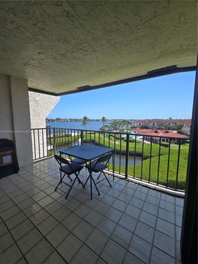 7020 Half Moon Cir # 511, Hypoluxo FL 33462