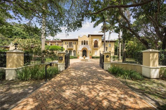 5785 SW 96 Street, Pinecrest FL 33156