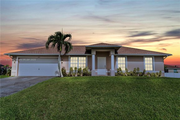 421 NW 20th PL, Cape Coral FL 33993