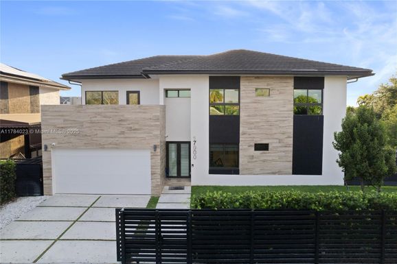 17900 SW 149th Ave, Miami FL 33187
