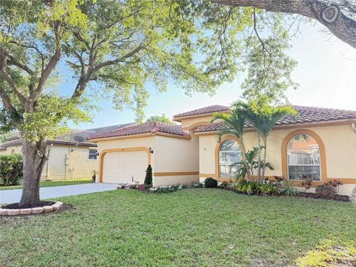5352 NW 57th Ter, Coral Springs FL 33067