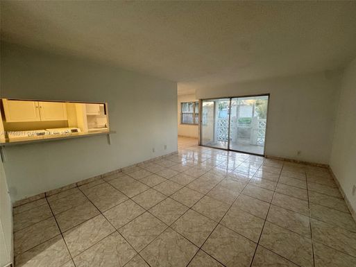 2075 NW 46th Ave # I102, Lauderhill FL 33313