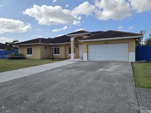20209 SW 325th St, Homestead FL 33030