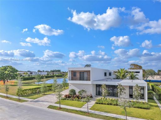 16709 N Botaniko Dr, Weston FL 33326