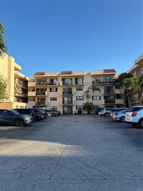 995 SW 84th Ave # 209, Miami FL 33144