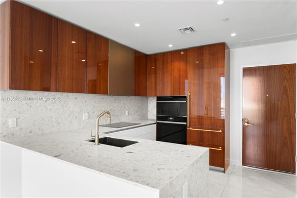 2678 Tigertail Ave # 612, Miami FL 33133