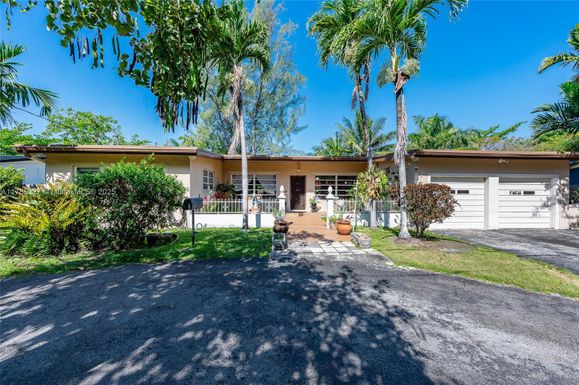 7132 SW 65th Ave, South Miami FL 33143