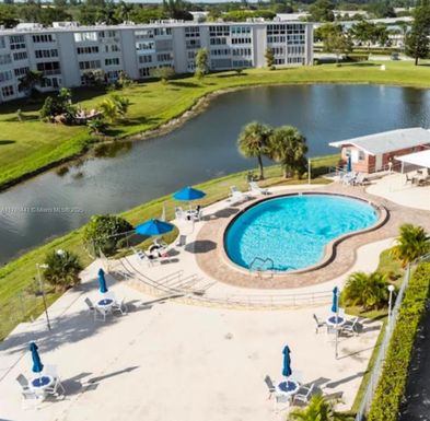 102 Northampton F # 102, West Palm Beach FL 33417