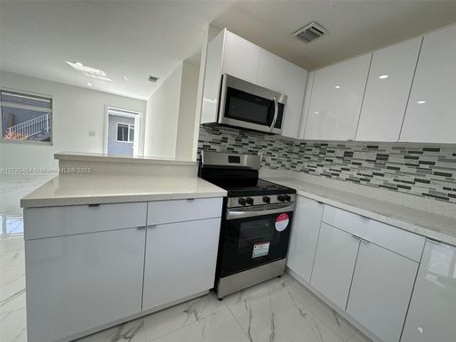 414 SE 14th St # 5, Fort Lauderdale FL 33316