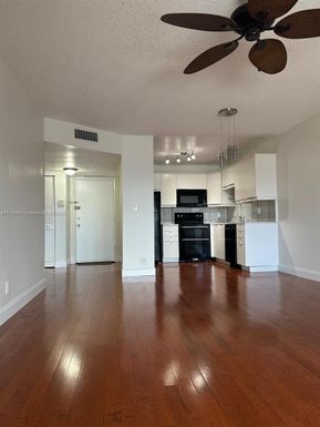 253 S Cypress Rd # 223, Pompano Beach FL 33060
