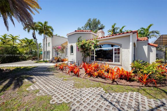 2450 SW 23rd Ave, Miami FL 33145