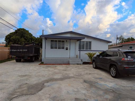 320 W 13th St, Hialeah FL 33010