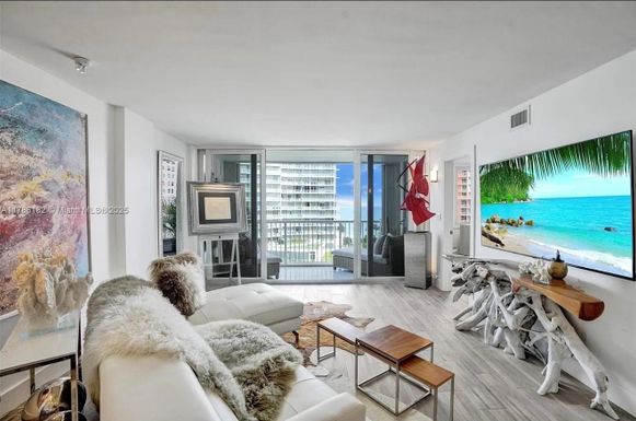2200 NE 33rd Ave # 10F, Fort Lauderdale FL 33305