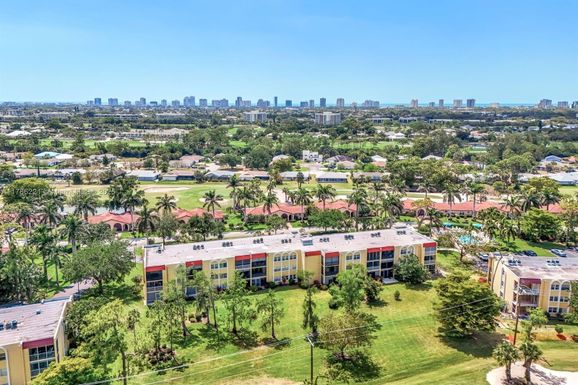 1084 Forest Lakes Dr # 201, Other City - In The State Of Florida FL 34105