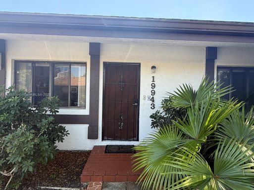 19943 NE 5th Ct # 2M, Miami FL 33179