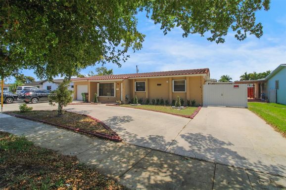 1470 W 76th St, Hialeah FL 33014