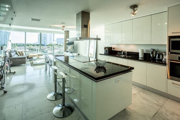 2950 NE 188th St # 401, Aventura FL 33180