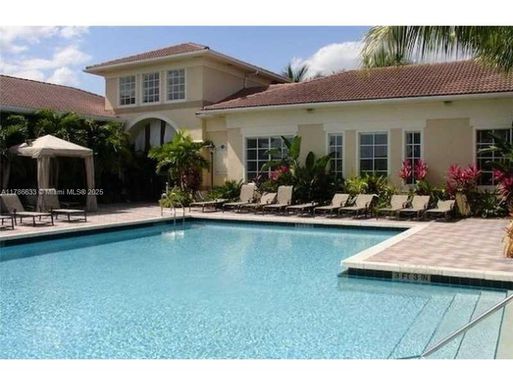 2499 Centergate Dr # 201, Miramar FL 33025