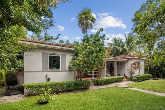 11105 NE 9th Ave, Biscayne Park FL 33161