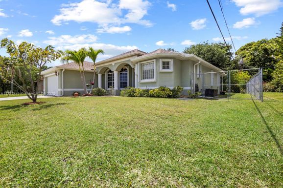 2532 SE Leithgow St, Port St. Lucie FL 34952