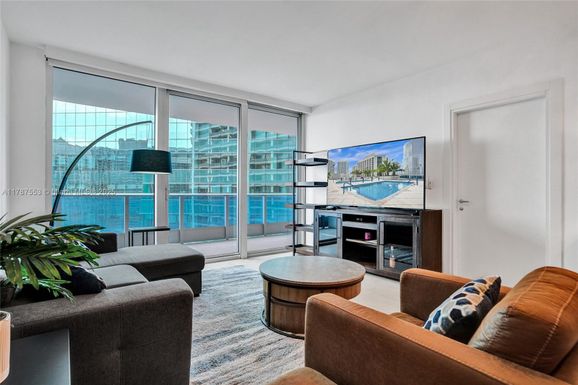 200 Biscayne Boulevard Way # 3211, Miami FL 33131